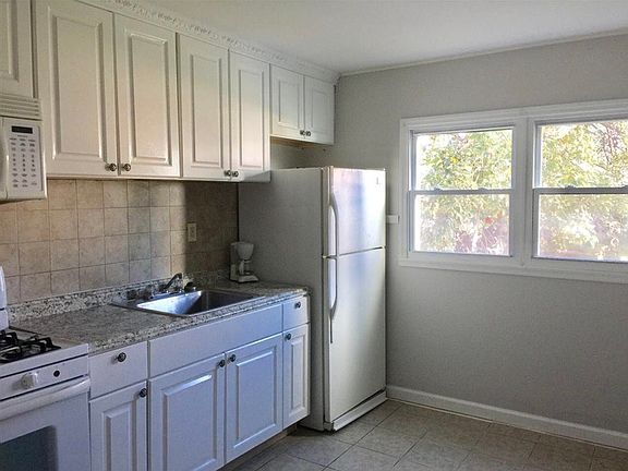 2nd image of 387 Union St