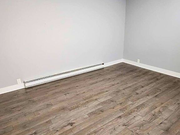 5th image of 405 Elgin St #733371