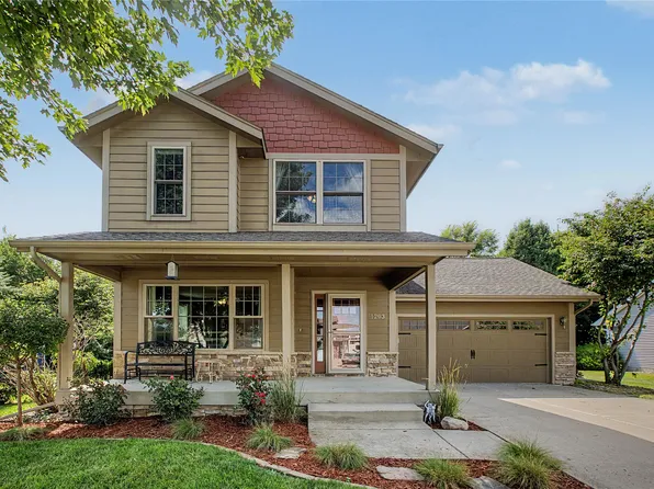 1203 8th St, Dallas Center, IA 50063