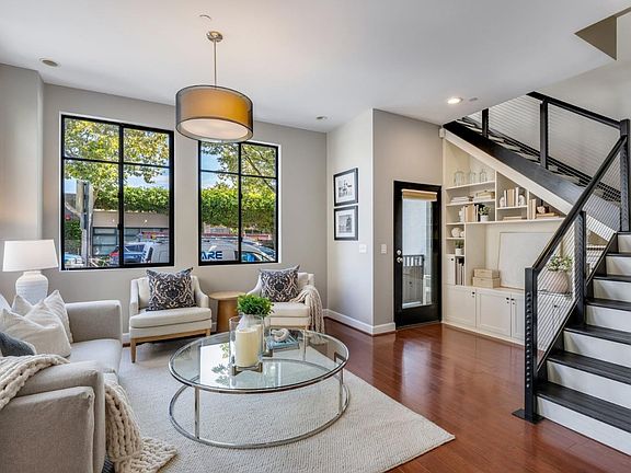 5th image of 800 High St APT 111