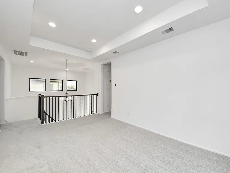 10706 Ursa St — Photo 31