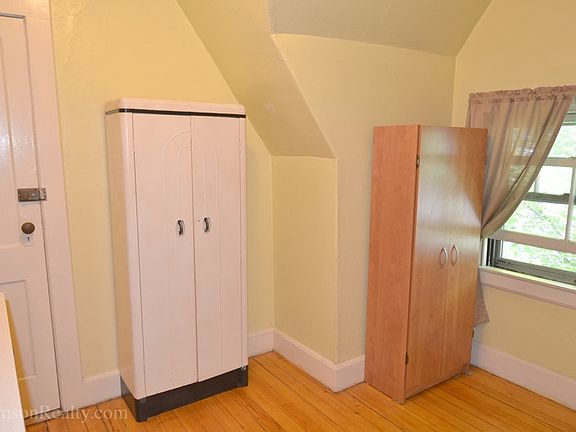 4th image of 250 Olney St #3