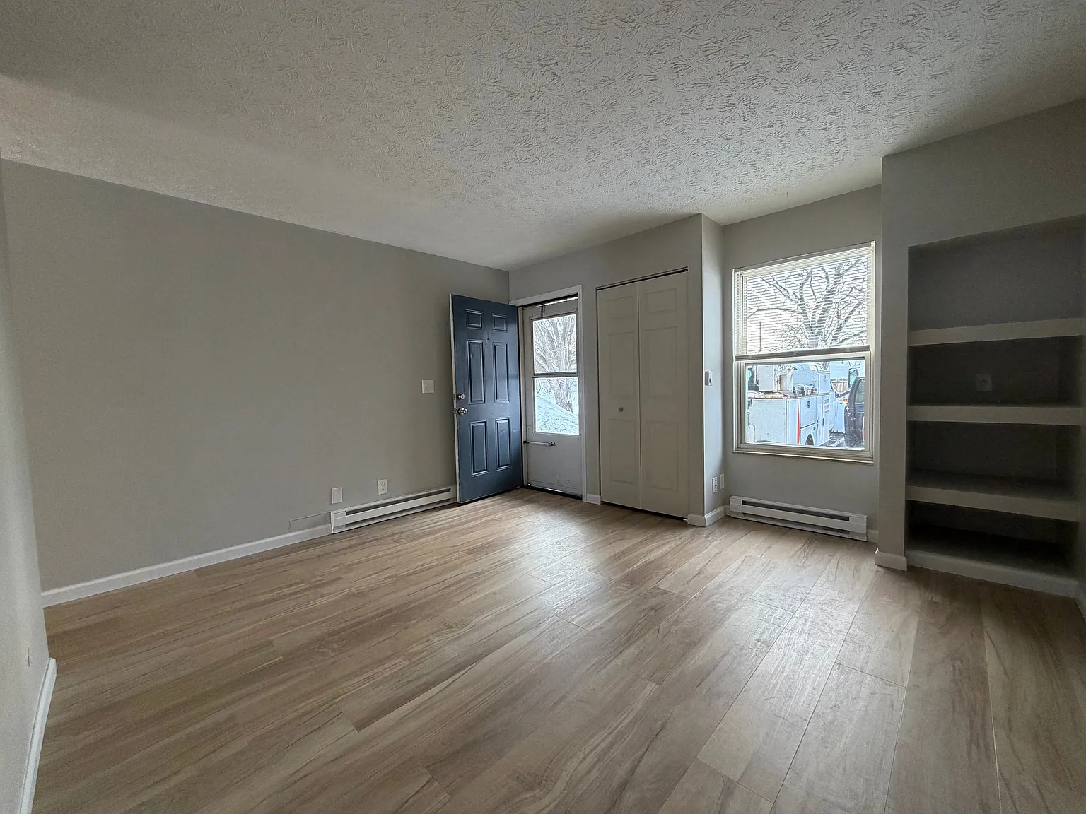 208 Forest Lane — Photo 2