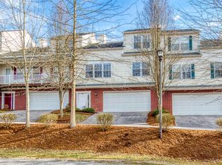 390 Tall Oak Blvd, Christiansburg, VA 24073