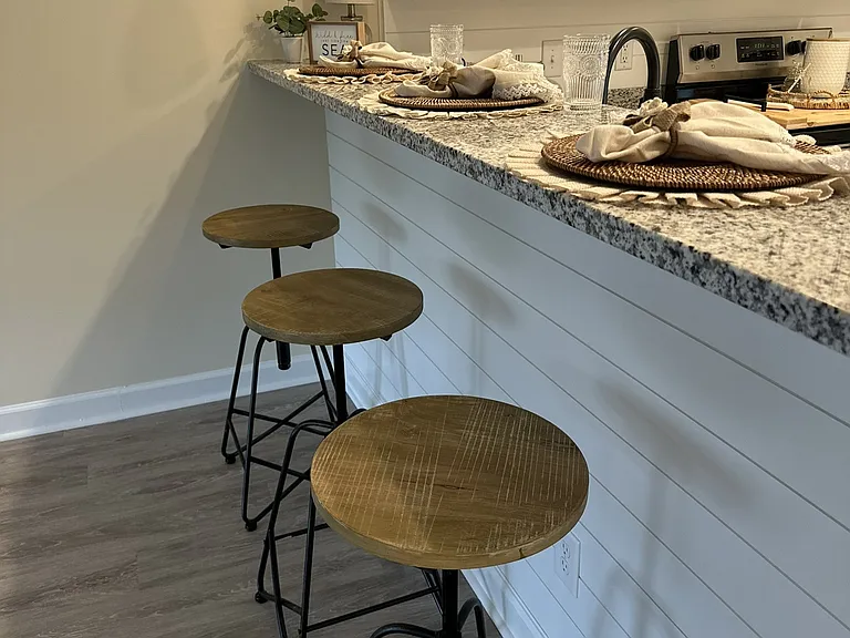 Breakfast Bar with stools included