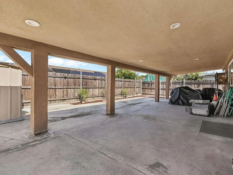 820 Blackwood Dr — Photo 29