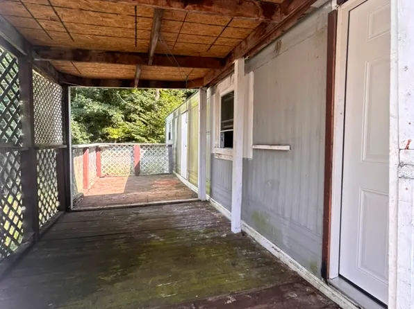 157 Ford Ln #15, Triadelphia, WV 26059