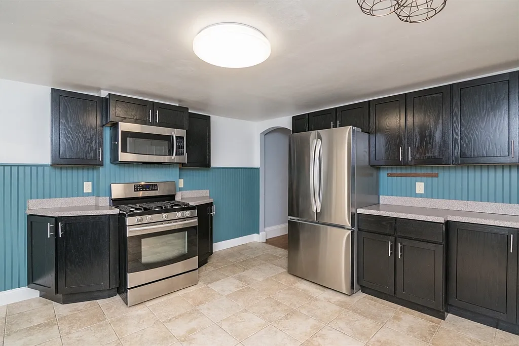 2 bed, 2.0 bath, 1727 sqft, $2,500 — Photo 3