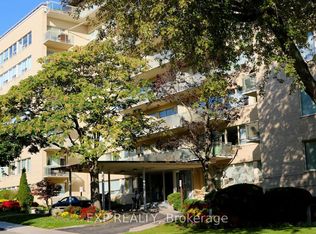 650 Briar Hill Ave #802, Toronto, ON M5N 1N3