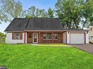 15 Excell Ln, Willingboro, NJ 08046