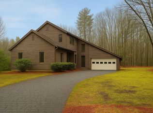 2 Hemlock Rd, Kingston, NH 03848