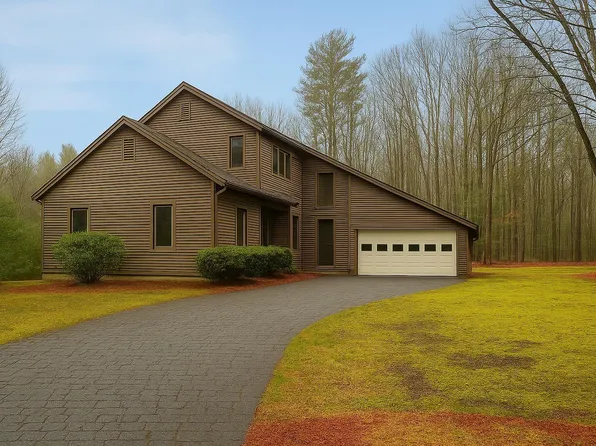 2 Hemlock Road, Kingston, NH 03848