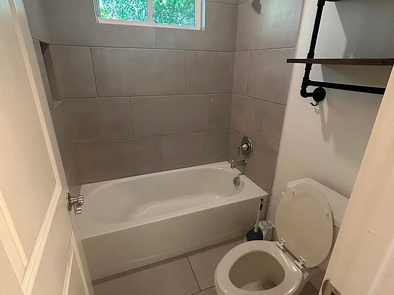 2nd bathroom