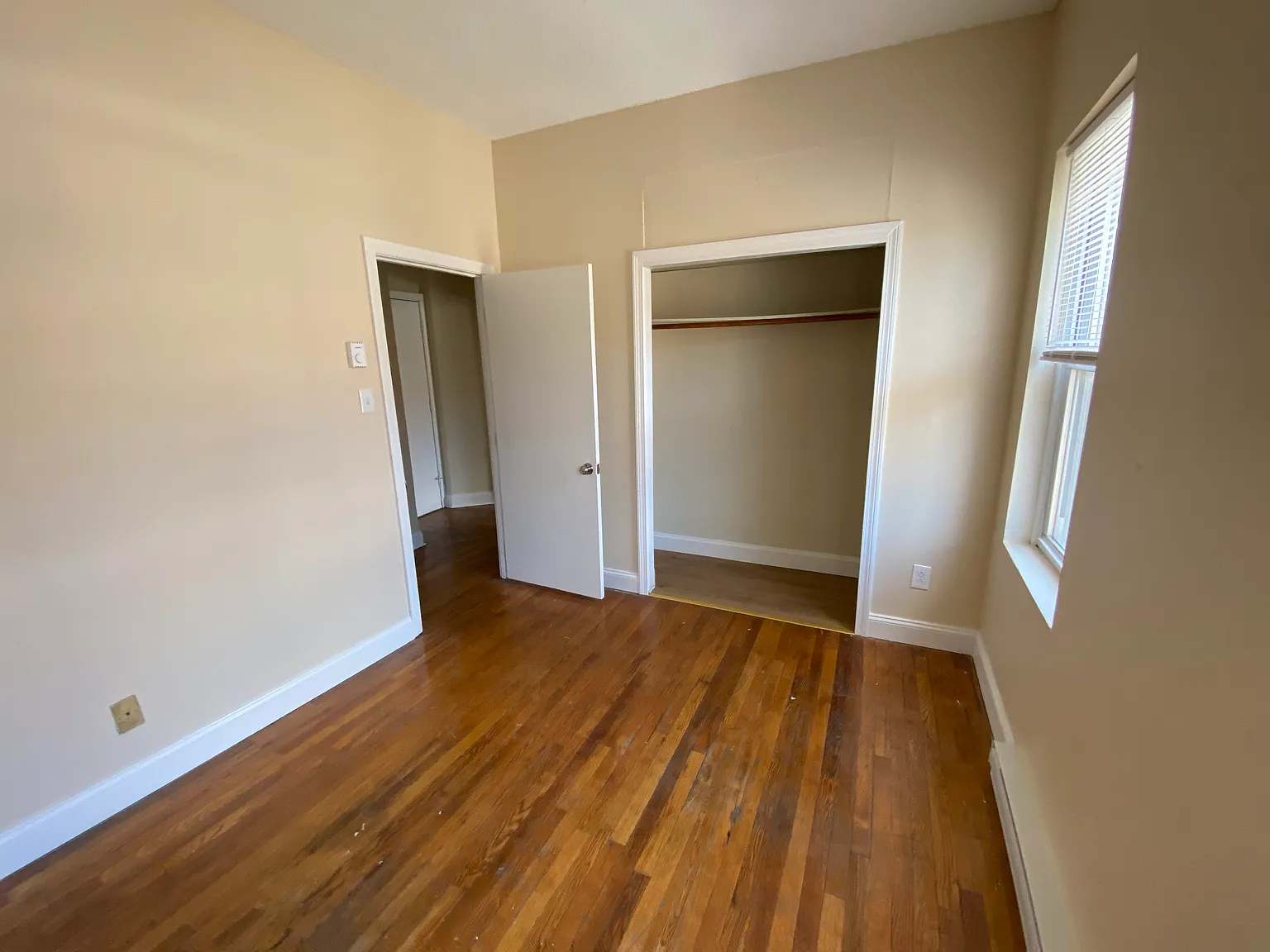 2 bed, 750 sqft, $3,600 — Photo 3