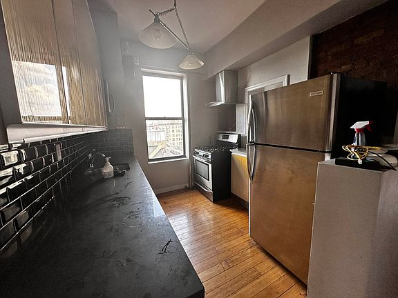 2nd image of 92 Wadsworth Ave #15A