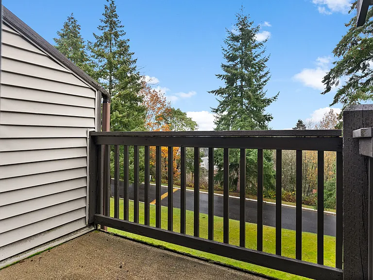 Lodge at Madrona Ridge — Photo 15