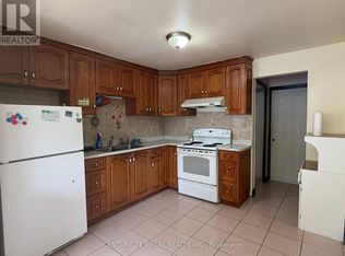 690 Jane St, Toronto, ON M6N 4A8