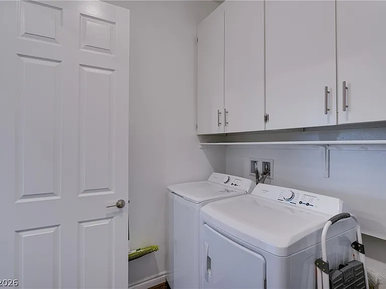 209 Coltrane Canyon Ave — Photo 19