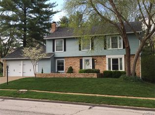 469 Graywood Dr, Ballwin, MO 63011