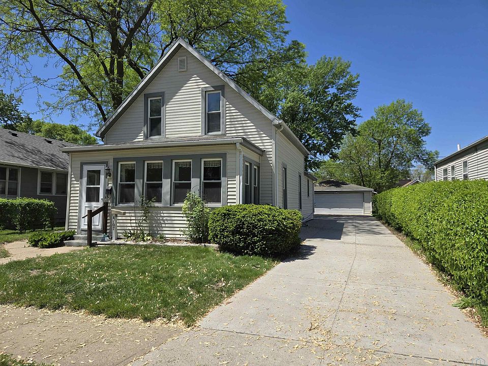 1st image of 4107 Central St