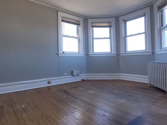 3rd image of 25 Grant Ave APT 3W