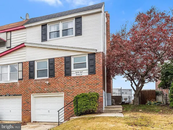 8822 Dewees St, Philadelphia, PA 19152