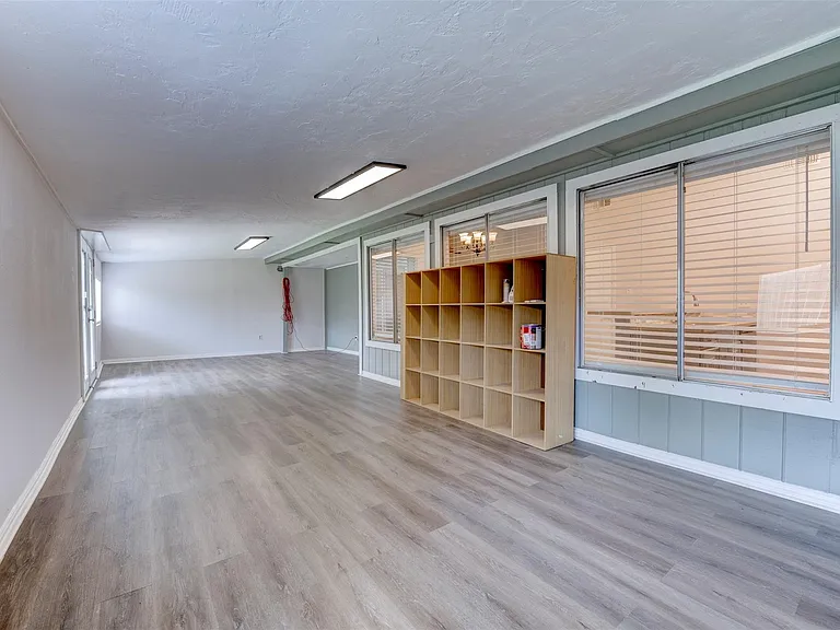 10703 Highland Woods Dr — Photo 30