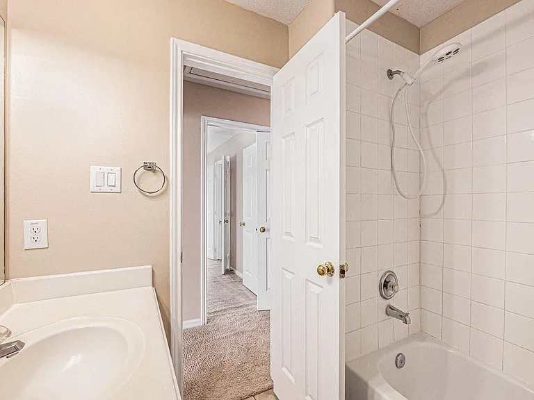 2710 Grants Lake Blvd #E3 — Photo 21