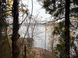 351 County Rd, Barrington, RI 02806