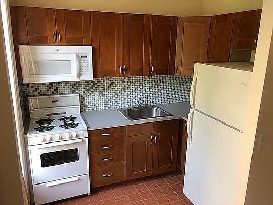 1st image of 440 E 118th St #3