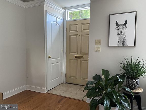 5th image of 316 S Columbus St