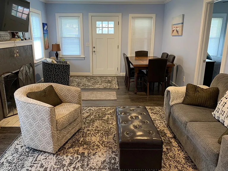 205 Canton Ave — Photo 1