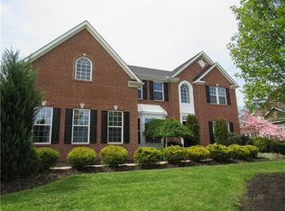 157 Scenic Ridge Dr, Venetia, PA 15367
