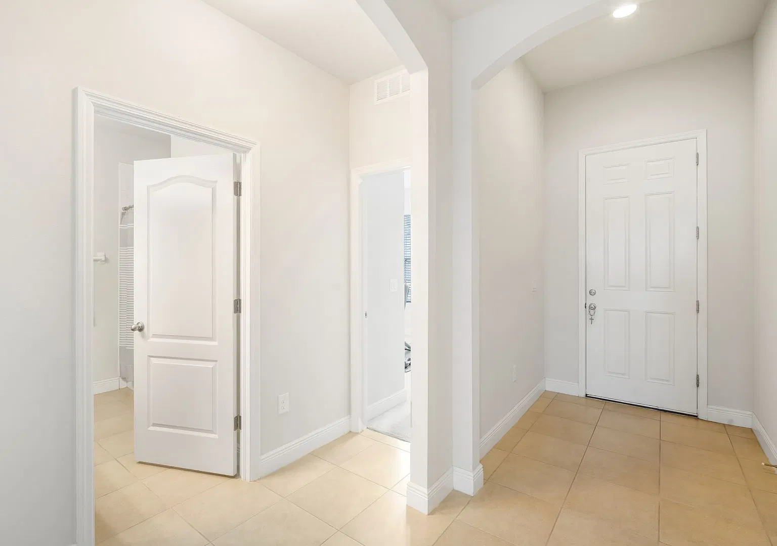 Spacious 4-Bedroom in Cypress Preserve with Resort-Style Amenities! — Photo 4