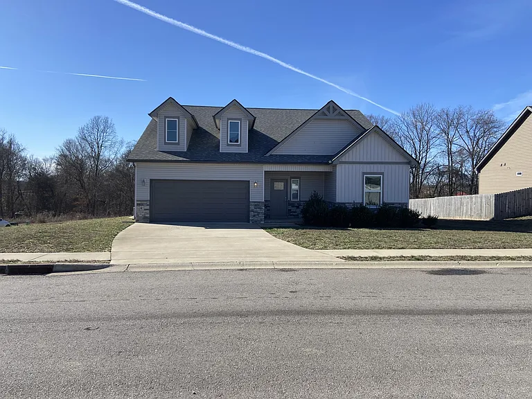 602 Alvin Rd — Photo 3