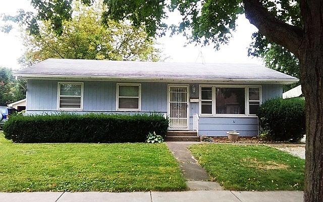 2nd image of 105 E Rock St