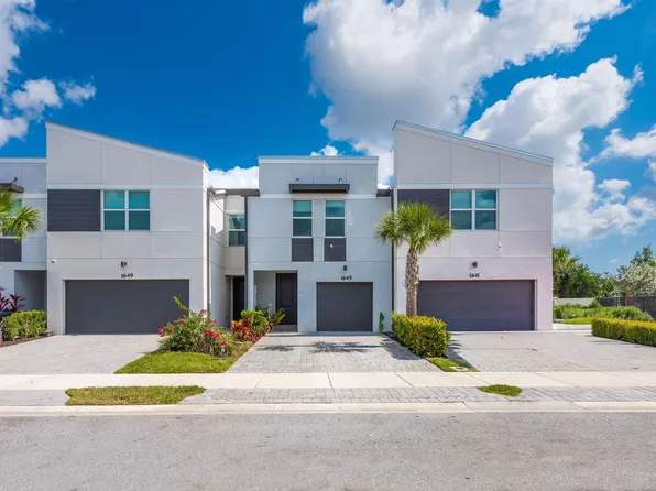 1645 Lindley Street, Mangonia Park, FL 33407