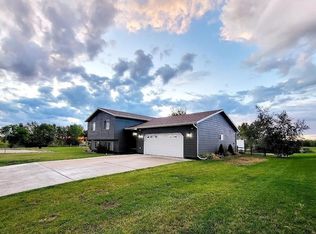 232 Ruhe Ln, Rapid City, SD 57701