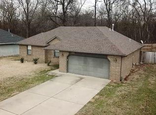 2232 S Jonathan Ave, Springfield, MO 65807