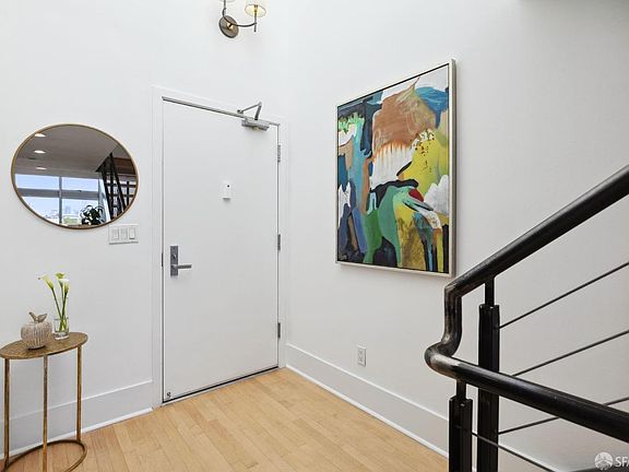 2nd image of 1011 23rd St APT 18
