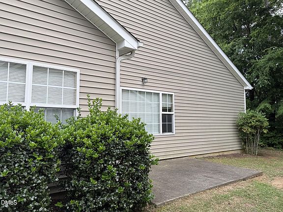 3rd image of 4207 Holston Dr