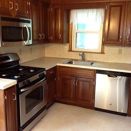 Brand new stove & microwave