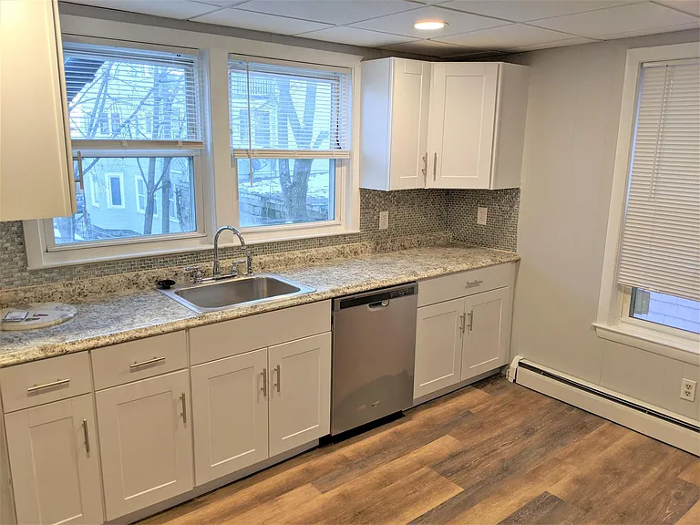 49 Hudson St — Photo 1