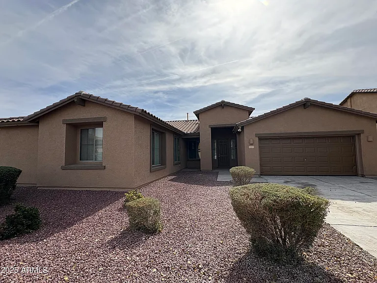2703 E Zion Way — Photo 4