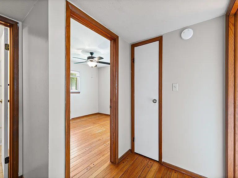 400 Dewey St #A — Photo 11
