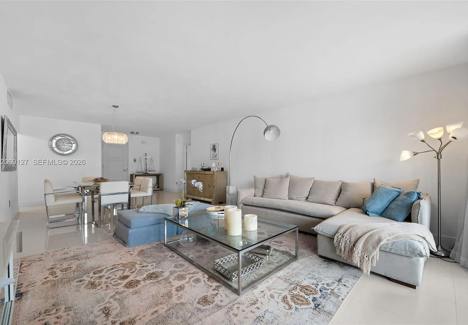 Balmoral Condo — Photo 4