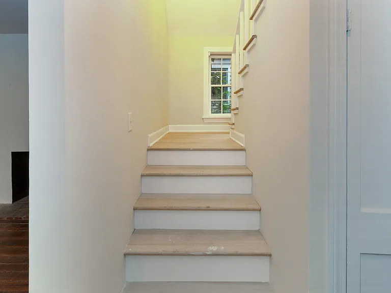 13 Elizabeth St #B — Photo 50