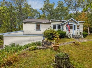 1091 Snake Hill Rd, Glocester, RI 02857