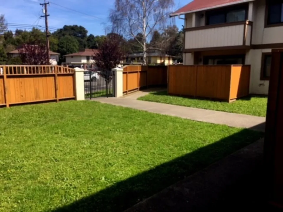 Front Common Area Courtyard