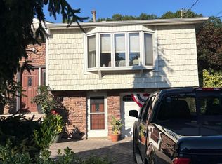 401 Vernon Ave, Staten Island, NY 10309